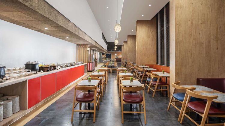 Ibis Gading Serpong Restaurant