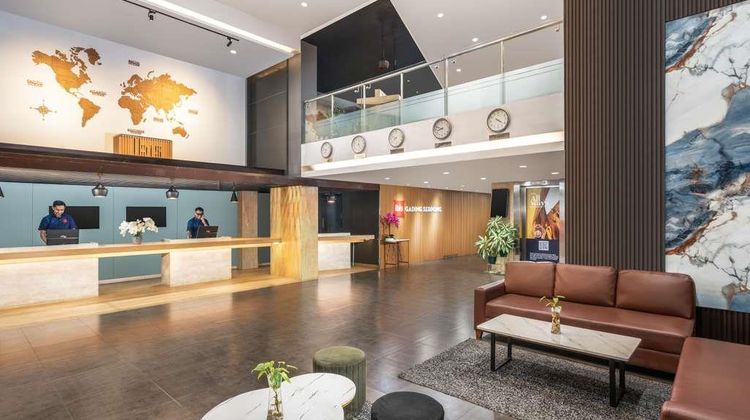 Ibis Gading Serpong Exterior