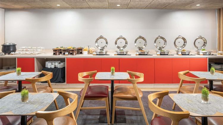 Ibis Gading Serpong Restaurant
