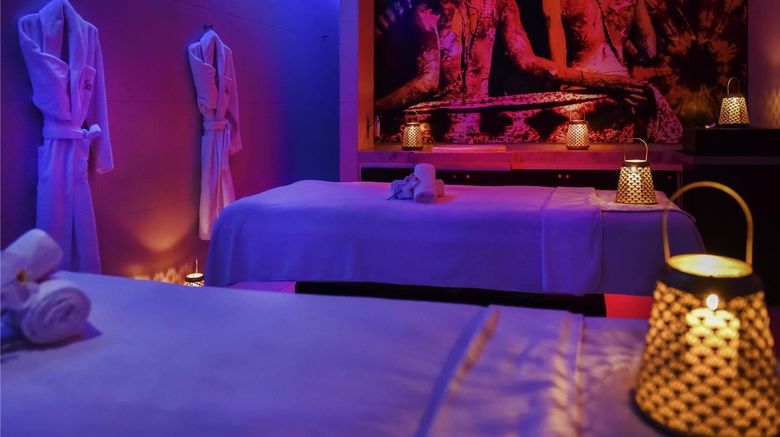 <b>Sofitel Abidjan Hotel Ivoire Spa</b>. Images powered by <a href="https://iceportal.shijigroup.com/" title="IcePortal" target="_blank">IcePortal</a>.