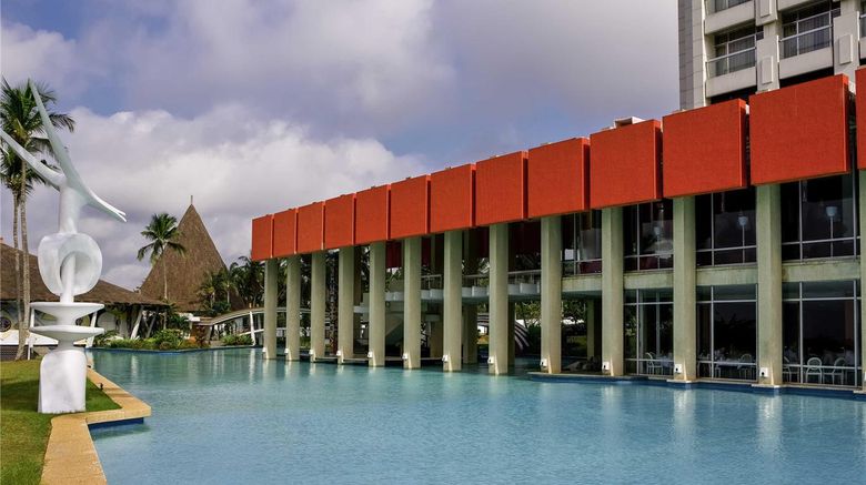 <b>Sofitel Abidjan Hotel Ivoire Pool</b>. Images powered by <a href="https://iceportal.shijigroup.com/" title="IcePortal" target="_blank">IcePortal</a>.