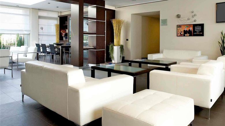 <b>Mercure Bergamo Aeroporto Exterior</b>. Images powered by <a href="https://iceportal.shijigroup.com/" title="IcePortal" target="_blank">IcePortal</a>.