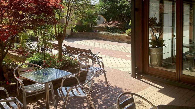 <b>Mercure Bergamo Aeroporto Restaurant</b>. Images powered by <a href="https://iceportal.shijigroup.com/" title="IcePortal" target="_blank">IcePortal</a>.