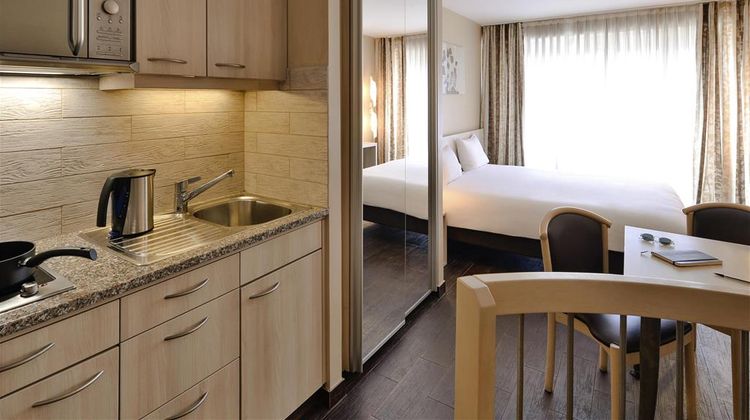 Adagio Geneve Mont Blanc Hotel Room