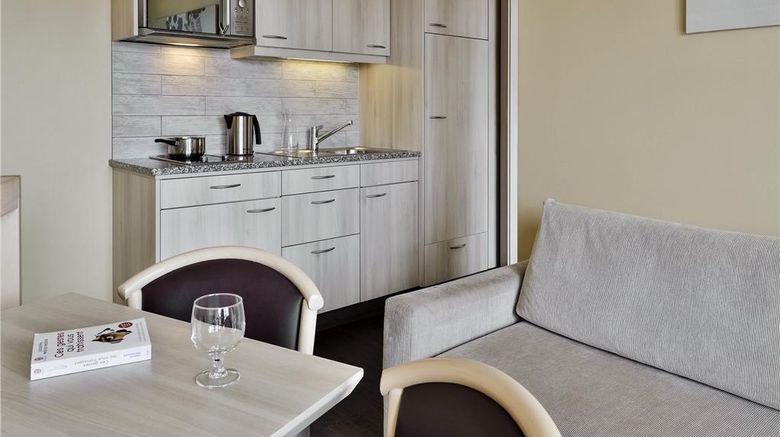 <b>Adagio Geneve Mont Blanc Hotel Room</b>. Images powered by <a href="https://iceportal.shijigroup.com/" title="IcePortal" target="_blank">IcePortal</a>.