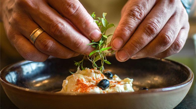 <b>Sofitel Buenos Aires Recoleta Restaurant</b>. Images powered by <a href="https://iceportal.shijigroup.com/" title="IcePortal" target="_blank">IcePortal</a>.