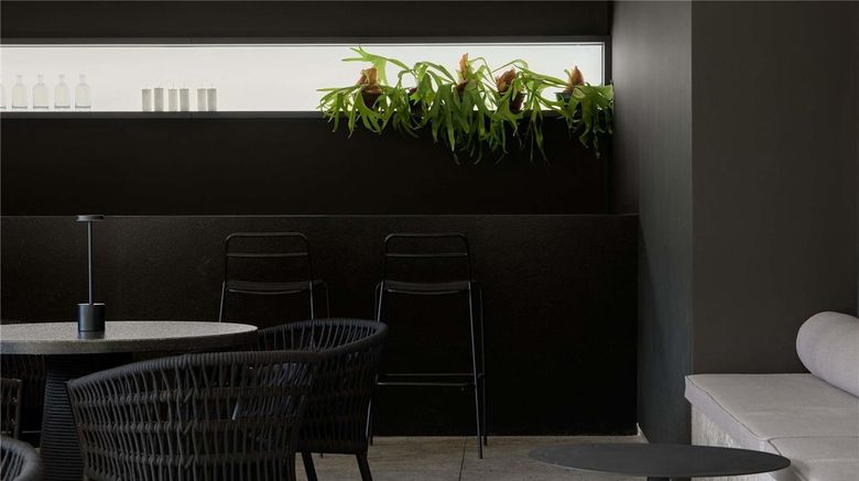 <b>Caesar Business Belo Horizonte Belvedere Pool</b>. Images powered by <a href="https://iceportal.shijigroup.com/" title="IcePortal" target="_blank">IcePortal</a>.
