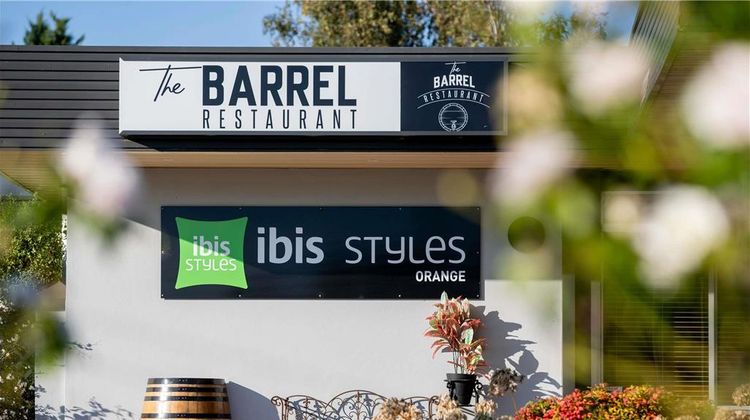 Ibis Styles Orange Exterior