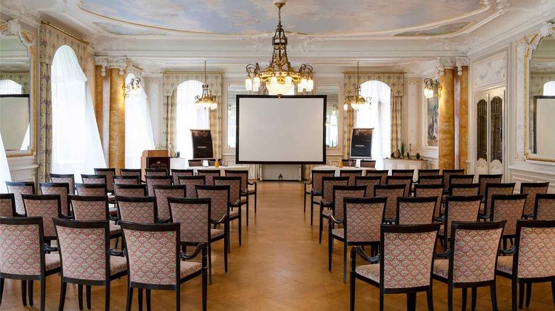 <b>Hotel Royal-St. Georges Interlaken Meeting</b>. Images powered by <a href="https://iceportal.shijigroup.com/" title="IcePortal" target="_blank">IcePortal</a>.