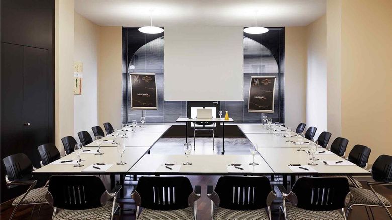 <b>Hotel Royal-St. Georges Interlaken Meeting</b>. Images powered by <a href="https://iceportal.shijigroup.com/" title="IcePortal" target="_blank">IcePortal</a>.