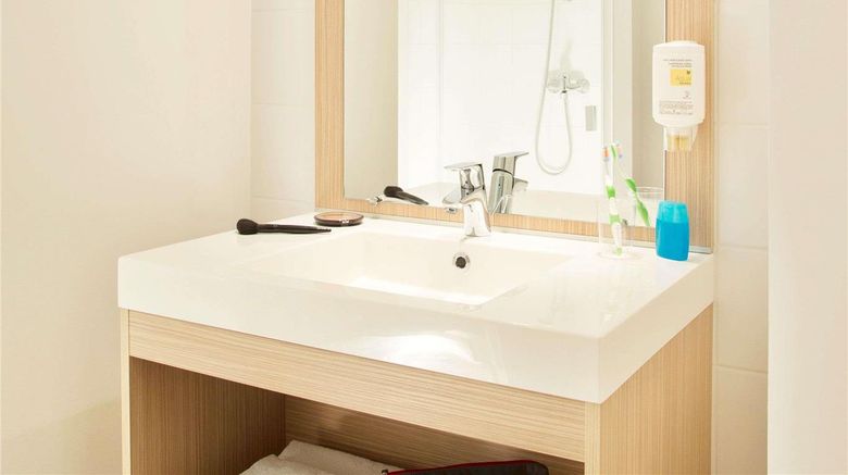 <b>Adagio Access Le Havre Room</b>. Images powered by <a href="https://iceportal.shijigroup.com/" title="IcePortal" target="_blank">IcePortal</a>.