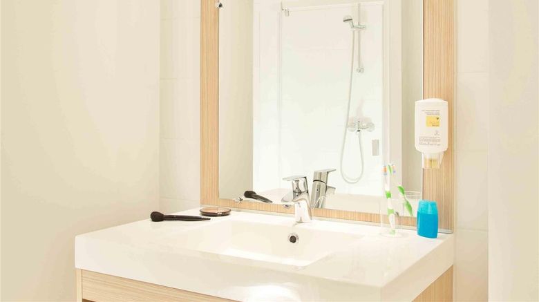 <b>Adagio Access Le Havre Room</b>. Images powered by <a href="https://iceportal.shijigroup.com/" title="IcePortal" target="_blank">IcePortal</a>.