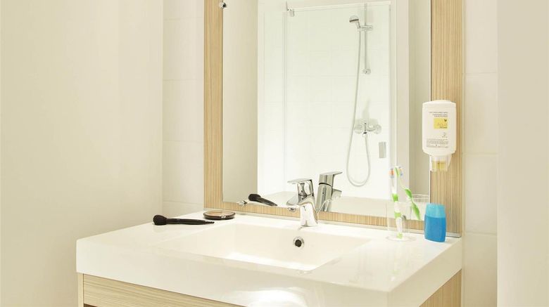 <b>Adagio Access Le Havre Room</b>. Images powered by <a href="https://iceportal.shijigroup.com/" title="IcePortal" target="_blank">IcePortal</a>.