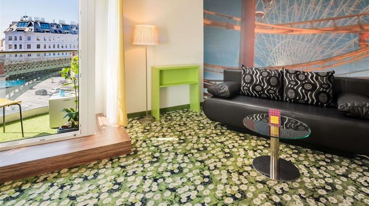 Ibis Styles Wien City Hotel Room