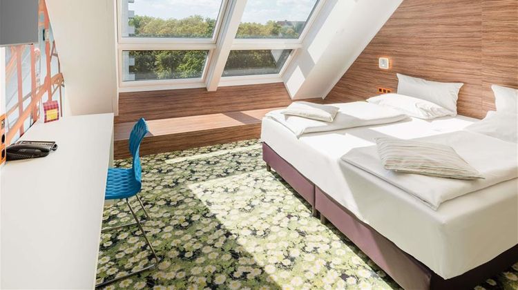 Ibis Styles Wien City Hotel Room