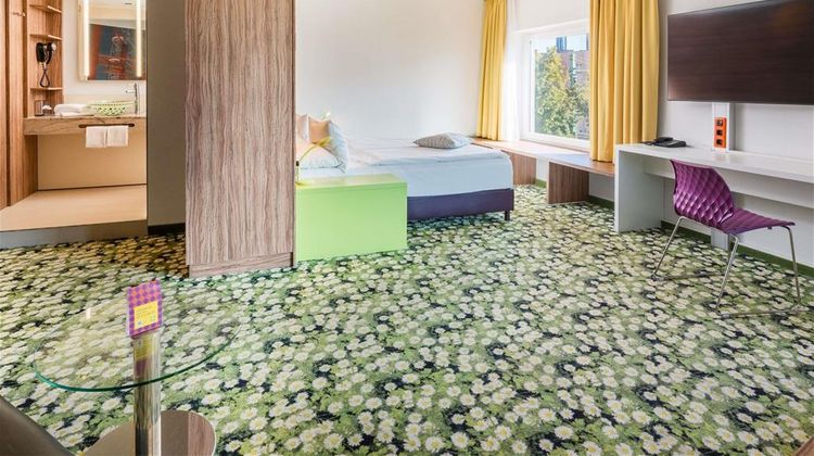 Ibis Styles Wien City Hotel Room