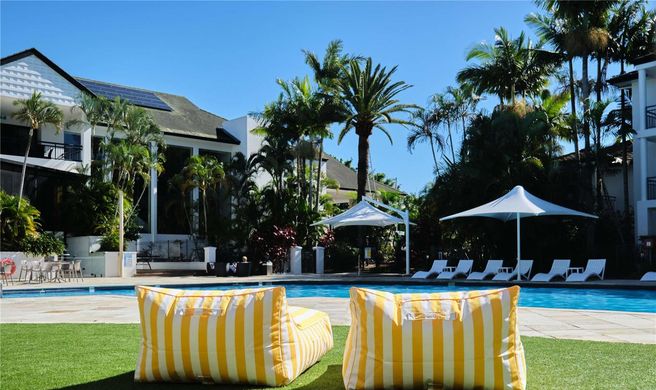 Mercure Gold Coast Resort Exterior