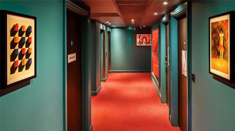 Ibis Styles St Andrew Square Exterior