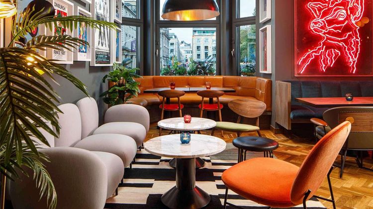 Ibis Styles St Andrew Square Exterior