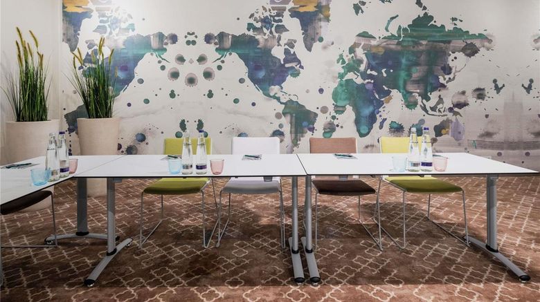 <b>Ibis Styles Regensburg Hotel Meeting</b>. Images powered by <a href="https://iceportal.shijigroup.com/" title="IcePortal" target="_blank">IcePortal</a>.