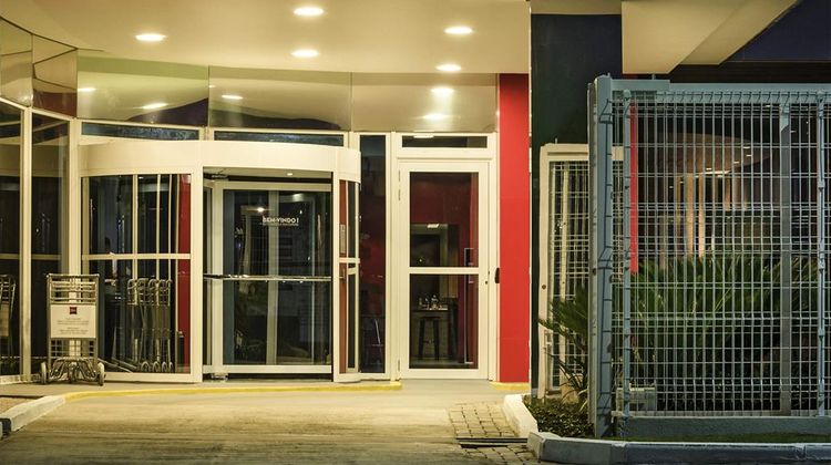 Ibis Porto Alegre Assis Brasil Exterior