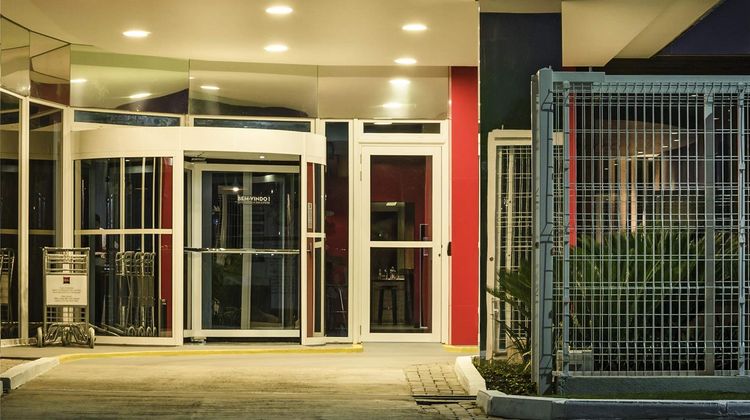Ibis Porto Alegre Assis Brasil Exterior