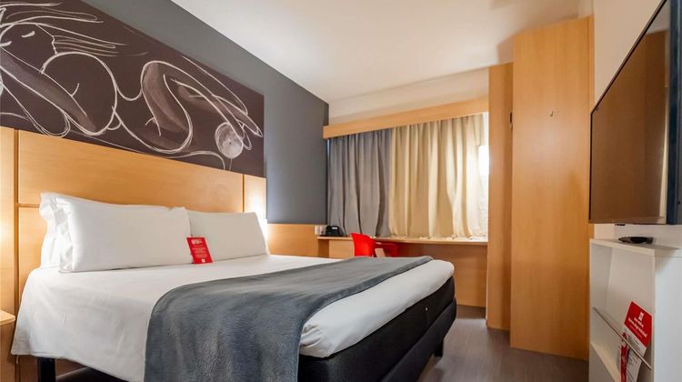 Ibis Porto Alegre Assis Brasil Room