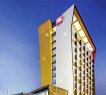 Ibis Padang Exterior
