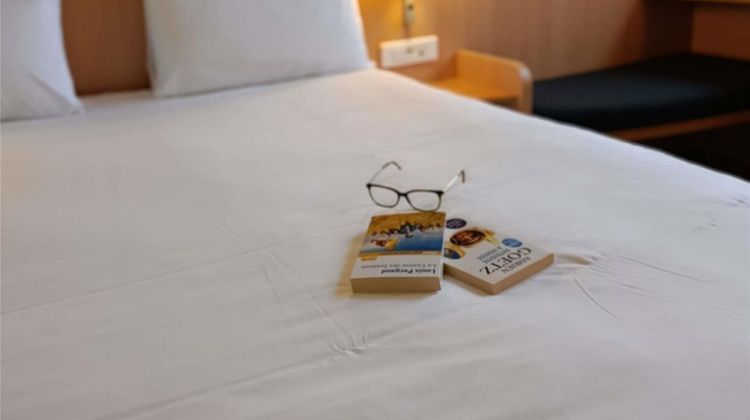 Ibis Aurillac Room
