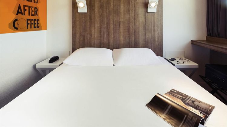 Ibis Styles Niort Poitou Charentes Room