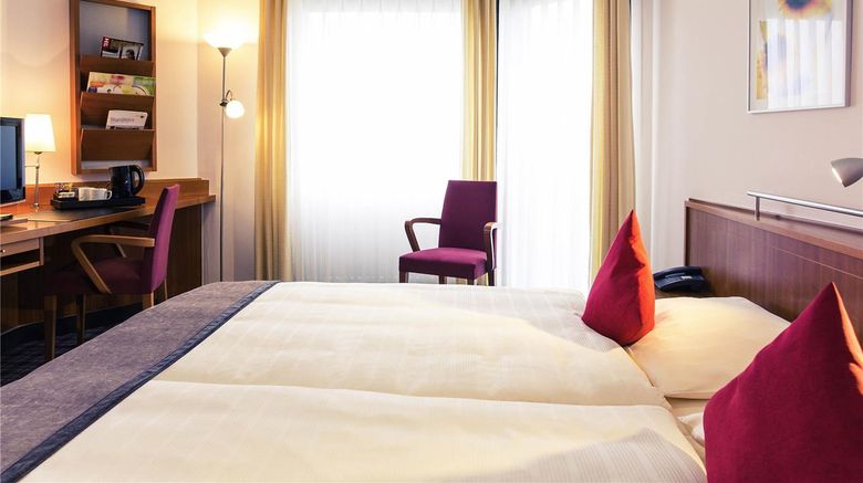 <b>Mercure Hotel Dortmund Messe & Kongress Room</b>. Images powered by <a href="https://iceportal.shijigroup.com/" title="IcePortal" target="_blank">IcePortal</a>.