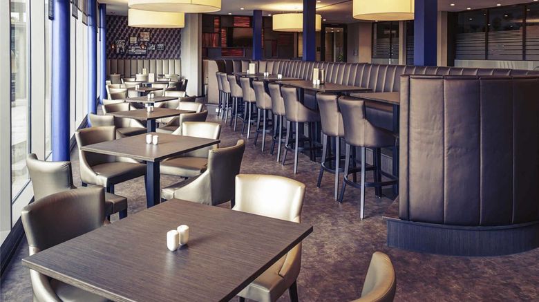 <b>Mercure Hotel Dortmund Messe & Kongress Restaurant</b>. Images powered by <a href="https://iceportal.shijigroup.com/" title="IcePortal" target="_blank">IcePortal</a>.