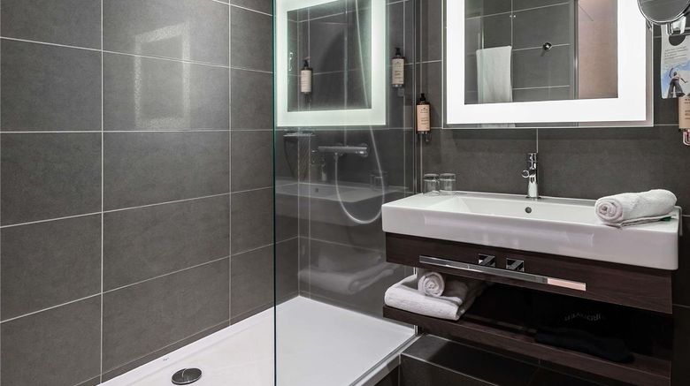 <b>Mercure Clermont Ferrand Centre Jaude Room</b>. Images powered by <a href="https://iceportal.shijigroup.com/" title="IcePortal" target="_blank">IcePortal</a>.