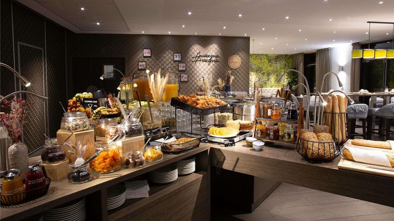<b>Mercure Clermont Ferrand Centre Jaude Exterior</b>. Images powered by <a href="https://iceportal.shijigroup.com/" title="IcePortal" target="_blank">IcePortal</a>.