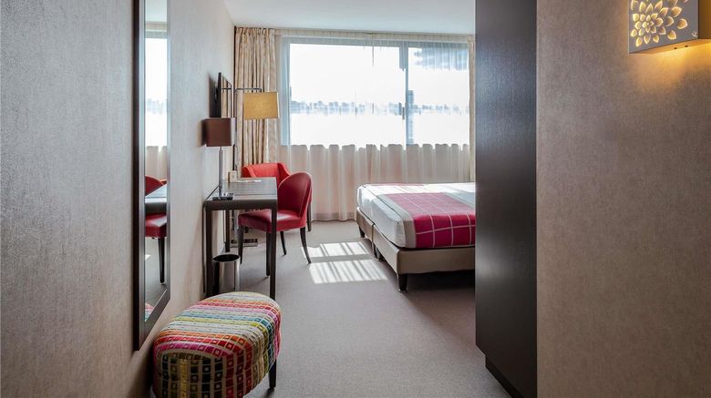 <b>Mercure Clermont Ferrand Centre Jaude Room</b>. Images powered by <a href="https://iceportal.shijigroup.com/" title="IcePortal" target="_blank">IcePortal</a>.