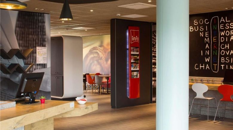 <b>Ibis Montceau Les Mines Exterior</b>. Images powered by <a href="https://iceportal.shijigroup.com/" title="IcePortal" target="_blank">IcePortal</a>.