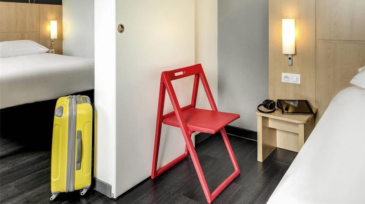 Ibis Montceau Les Mines Suite