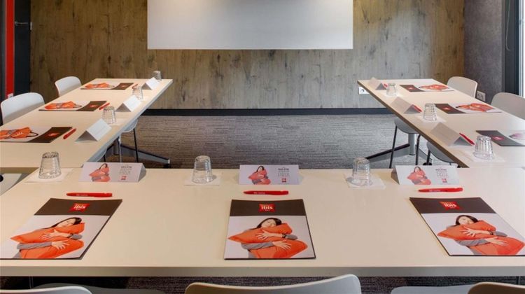 Ibis Montceau Les Mines Meeting