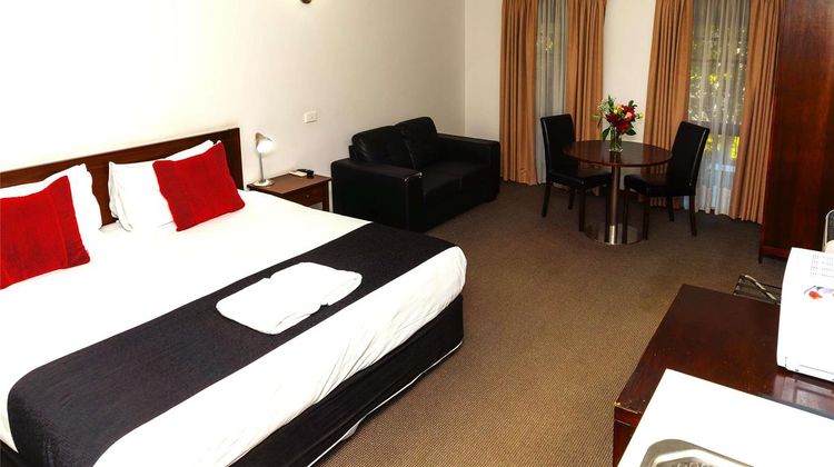 Mercure Port of Echuca Motel Room