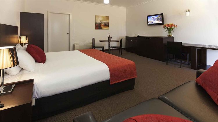 Mercure Port of Echuca Motel Room