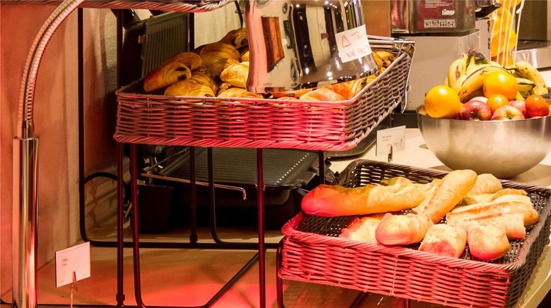 <b>Hotel Ibis Styles Bethune Bruay Restaurant</b>. Images powered by <a href="https://iceportal.shijigroup.com/" title="IcePortal" target="_blank">IcePortal</a>.