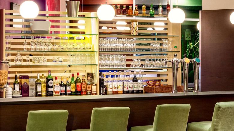 <b>Hotel Ibis Styles Bethune Bruay Restaurant</b>. Images powered by <a href="https://iceportal.shijigroup.com/" title="IcePortal" target="_blank">IcePortal</a>.