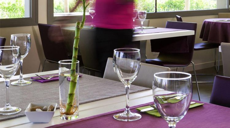 Ibis Styles Lleida Torrefarrera Restaurant