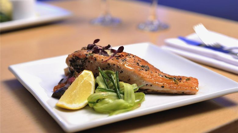 <b>Mercure North Melbourne Restaurant</b>. Images powered by <a href="https://iceportal.shijigroup.com/" title="IcePortal" target="_blank">IcePortal</a>.