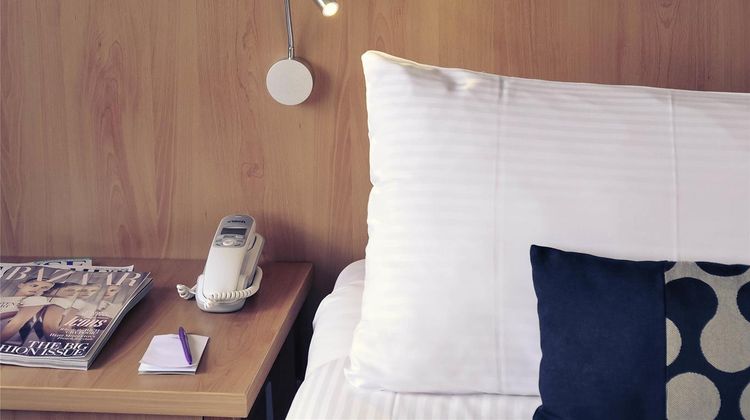 Mercure North Melbourne Room