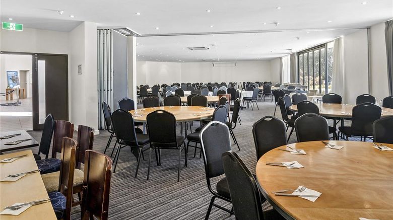 <b>Ibis Styles Eagle Hawk Canberra Resort Meeting</b>. Images powered by <a href="https://iceportal.shijigroup.com/" title="IcePortal" target="_blank">IcePortal</a>.