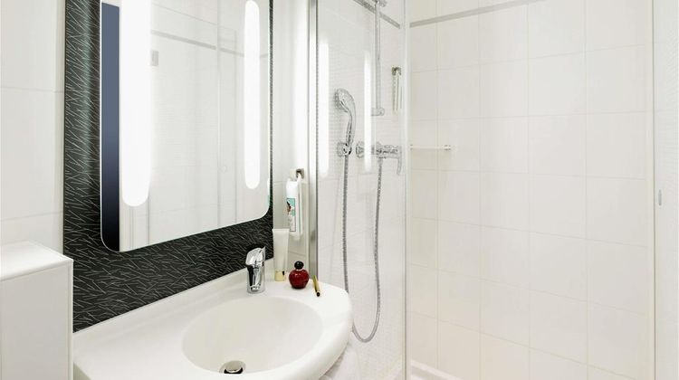 Ibis Paris Gare Du Nord Room