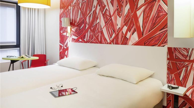 <b>Ibis Styles Paris La Defense Courbevoie Room</b>. Images powered by <a href="https://iceportal.shijigroup.com/" title="IcePortal" target="_blank">IcePortal</a>.
