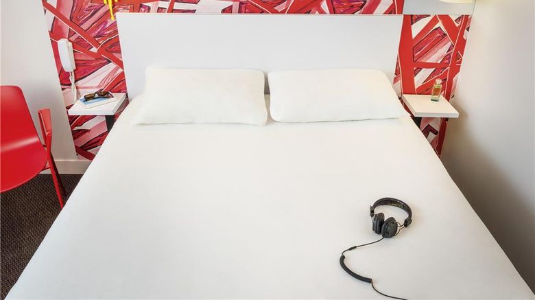 <b>Ibis Styles Paris La Defense Courbevoie Room</b>. Images powered by <a href="https://iceportal.shijigroup.com/" title="IcePortal" target="_blank">IcePortal</a>.