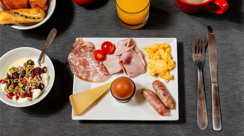 <b>Ibis Styles Paris La Defense Courbevoie Restaurant</b>. Images powered by <a href="https://iceportal.shijigroup.com/" title="IcePortal" target="_blank">IcePortal</a>.